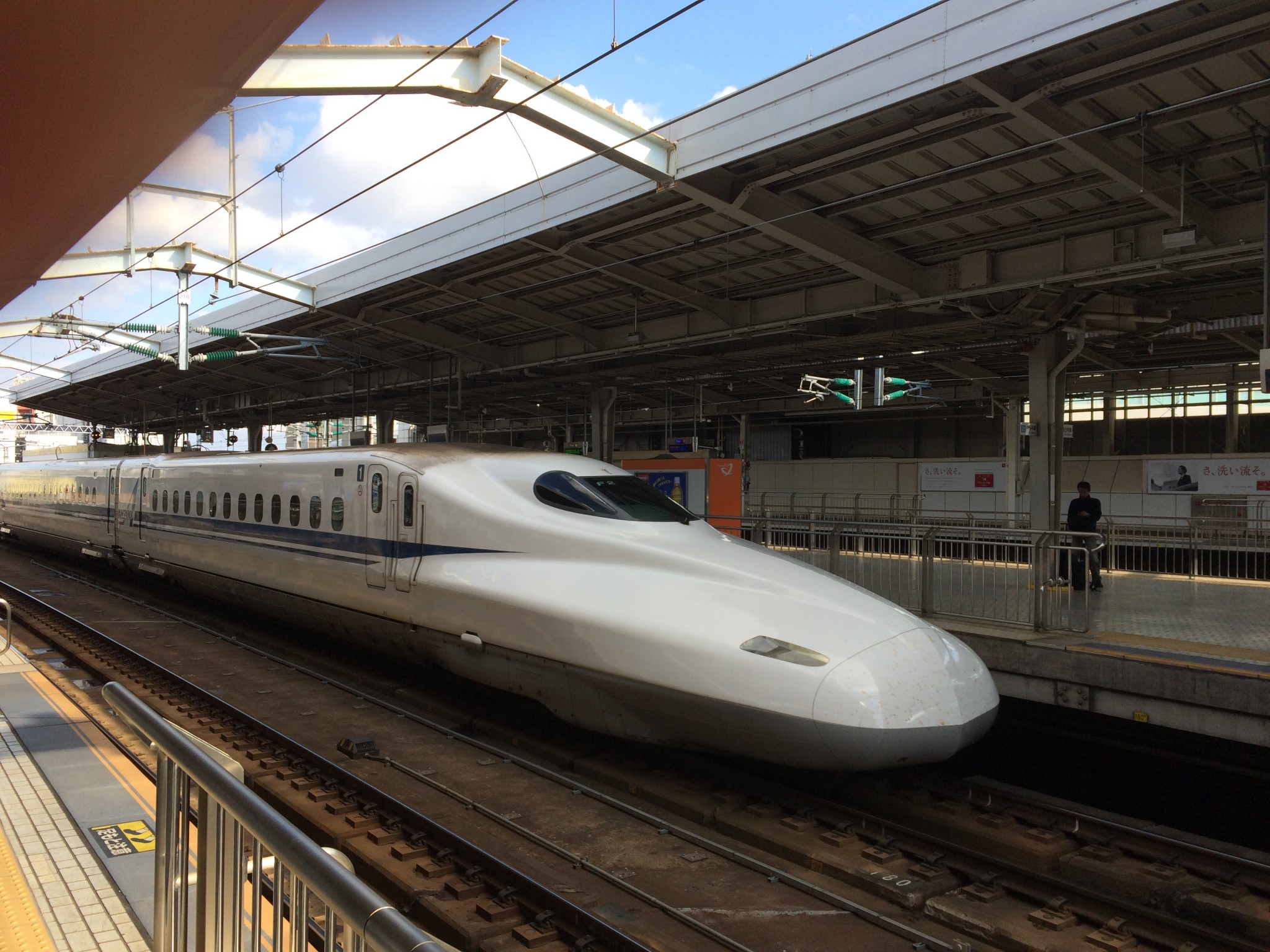 名古屋から京都へ新幹線と近鉄どちらを利用する